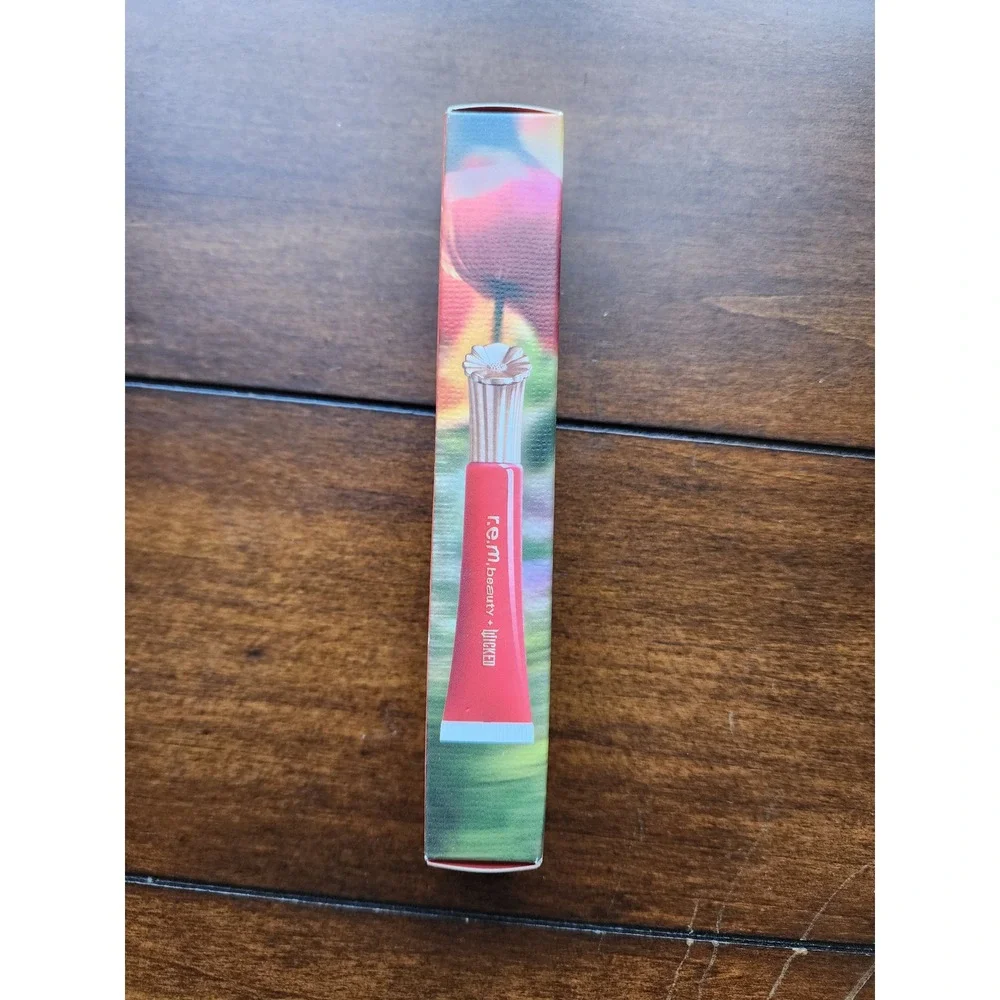 r.e.m. beauty x Wicked For Good Plumping Lip Gloss Poppy 10ml Ariana Grande